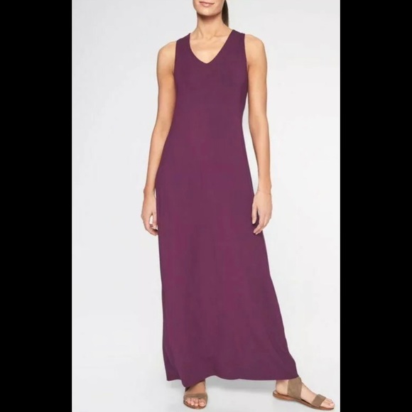 (Sold) ATHLETA Getaway Maxi Dress Wild Berry M - Picture 2 of 8